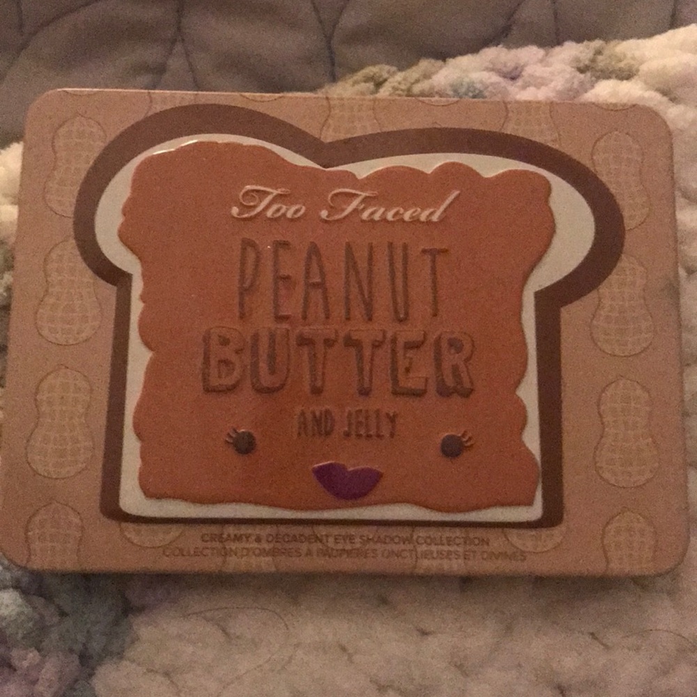 Too faced peanut butter jelly eyeshadow palette
